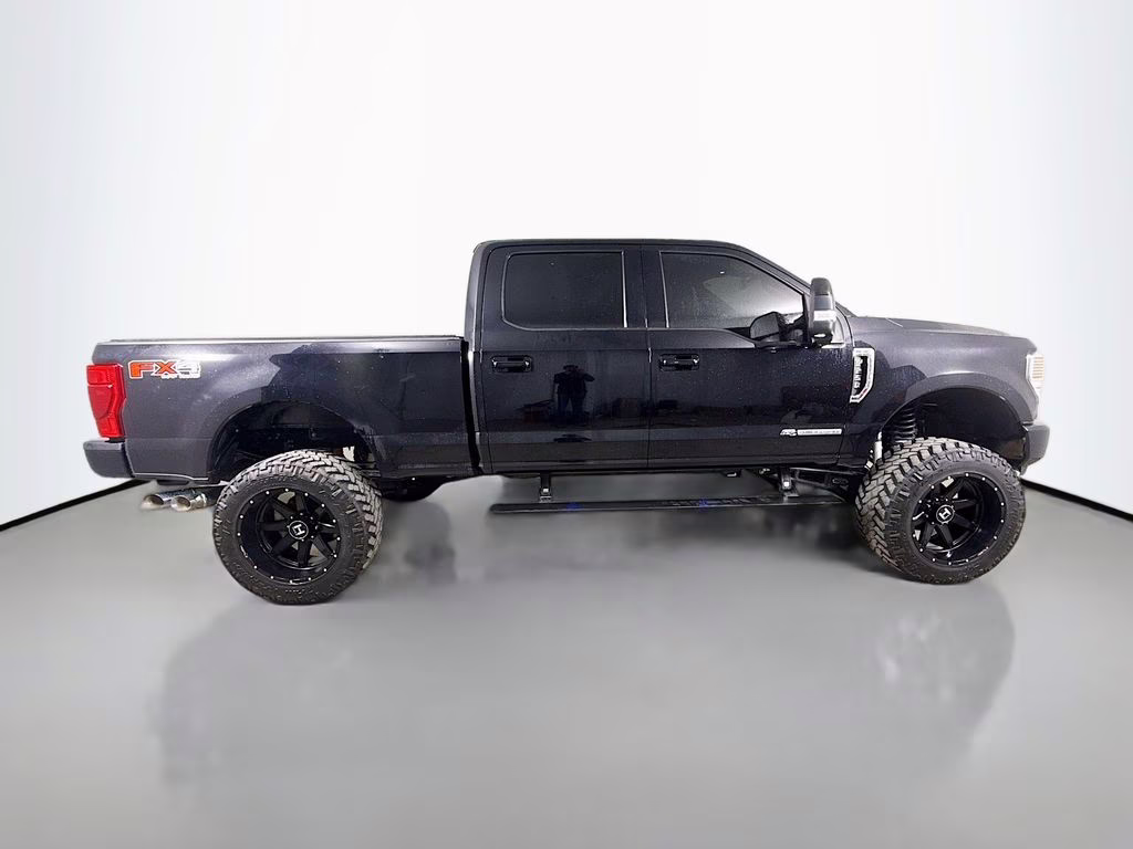 2022 Black Metallic Ford Super Duty F-250 SRW Lariat 4X4 Truck