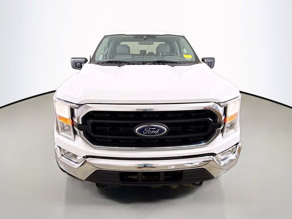 2022 Oxford White Ford F-150 XLT 4X4 Truck