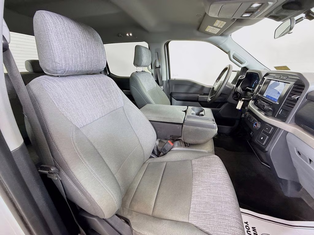 2022 Oxford White Ford F-150 XLT 4X4 Truck