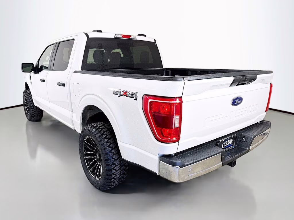 2022 Oxford White Ford F-150 XLT 4X4 Truck