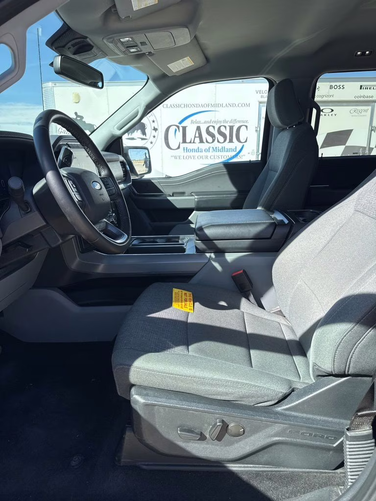 2024 Black Metallic Ford F-150 XLT 4X4 Truck