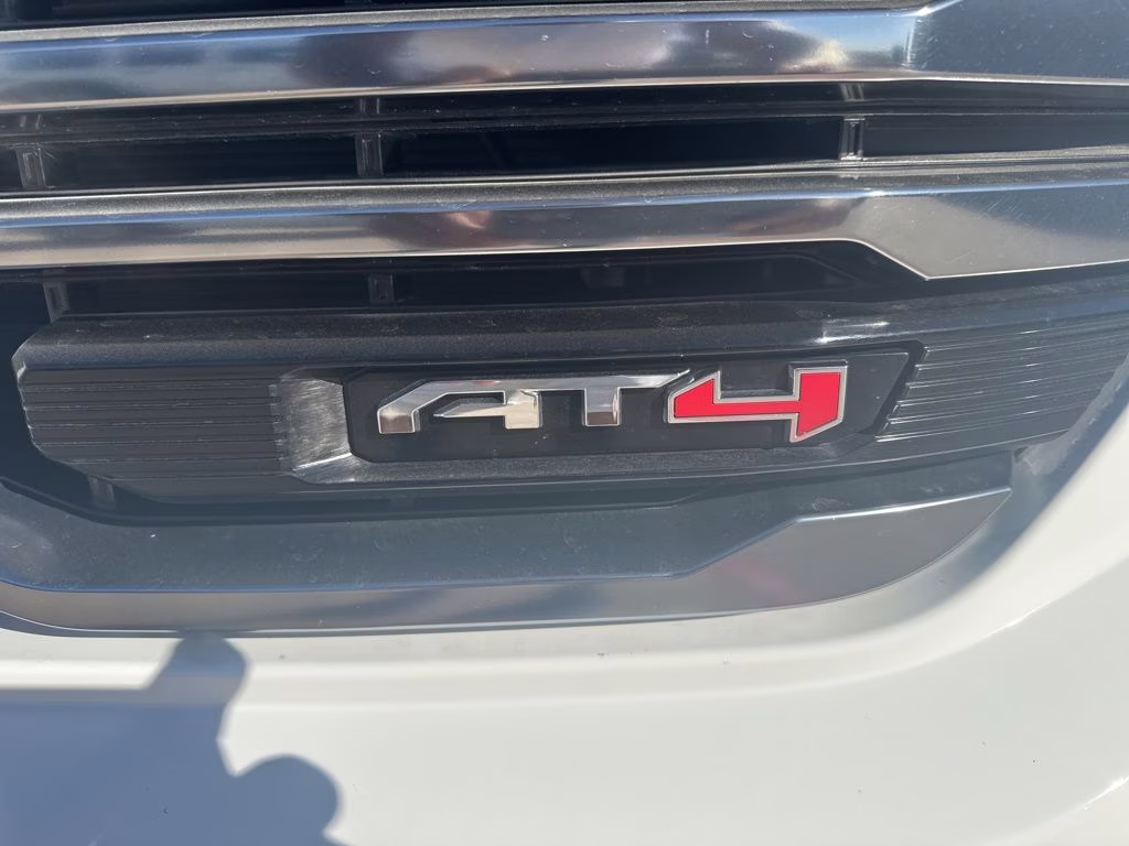 2024 Summit White GMC Sierra 1500 AT4 4X4 Truck