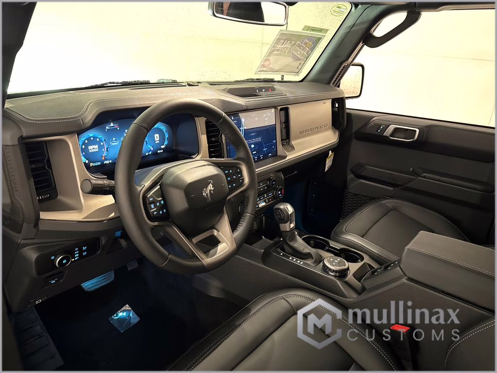 2026 Avalanche Gray Ford Bronco Outer Banks 4X4 SUV