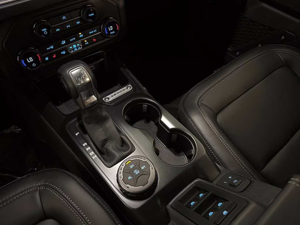 2026 Avalanche Gray Ford Bronco Outer Banks 4X4 SUV