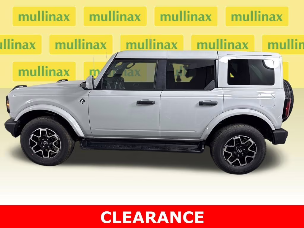 2026 Avalanche Gray Ford Bronco Outer Banks 4X4 SUV