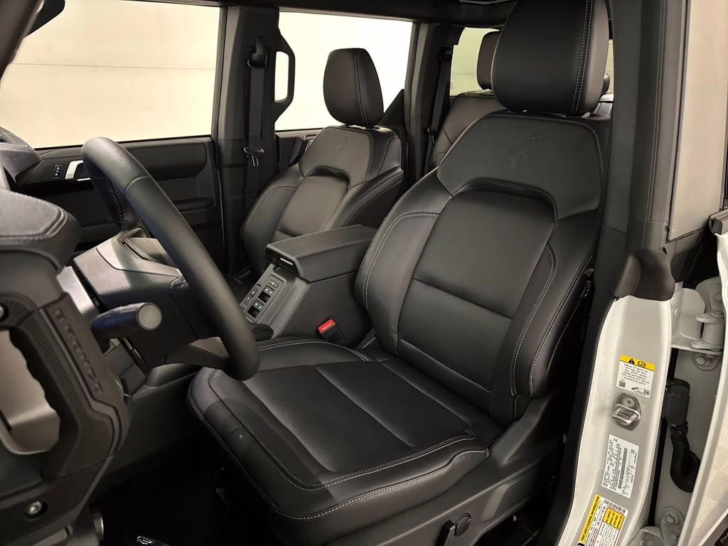 2026 Avalanche Gray Ford Bronco Outer Banks 4X4 SUV