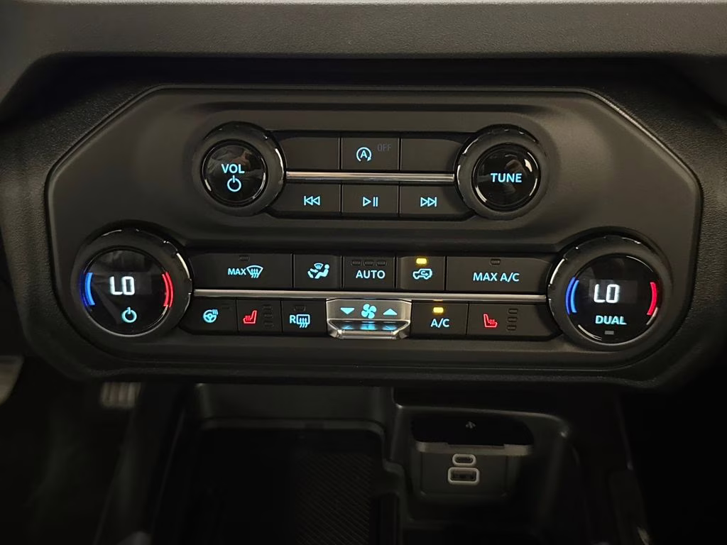 2026 Avalanche Gray Ford Bronco Outer Banks 4X4 SUV