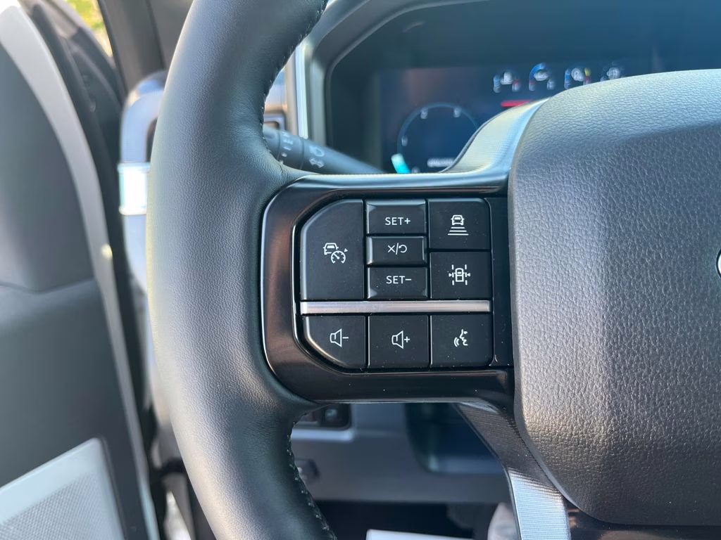 2026 White Metallic Ford Super Duty F-250 SRW Platinum 4X4 Truck