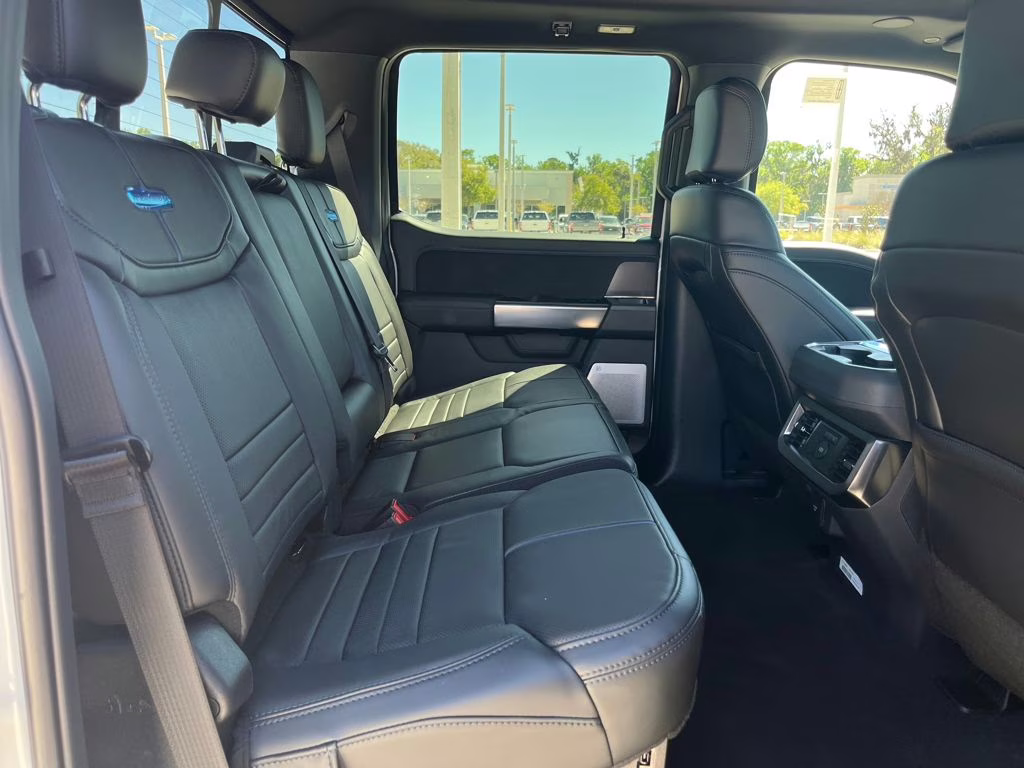 2026 White Metallic Ford Super Duty F-250 SRW Platinum 4X4 Truck