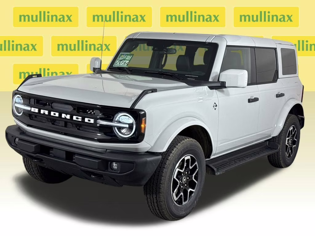 2026 Avalanche Gray Ford Bronco Outer Banks 4X4 SUV