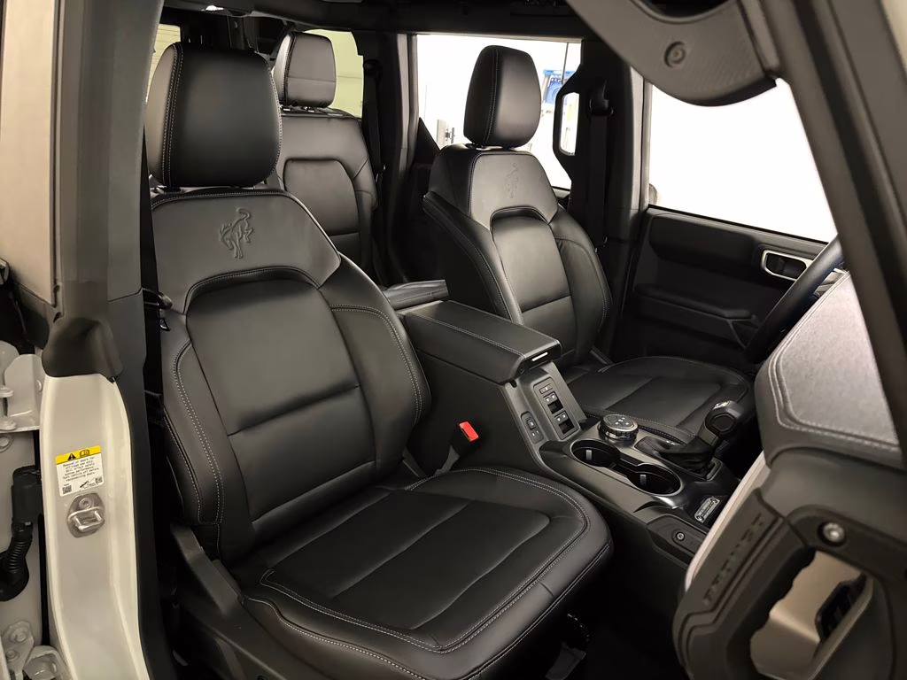 2026 Avalanche Gray Ford Bronco Outer Banks 4X4 SUV