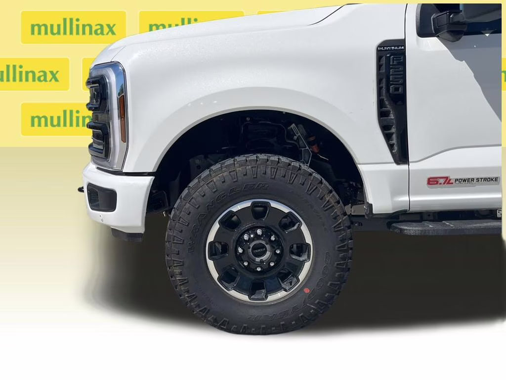 2026 White Metallic Ford Super Duty F-250 SRW Platinum 4X4 Truck