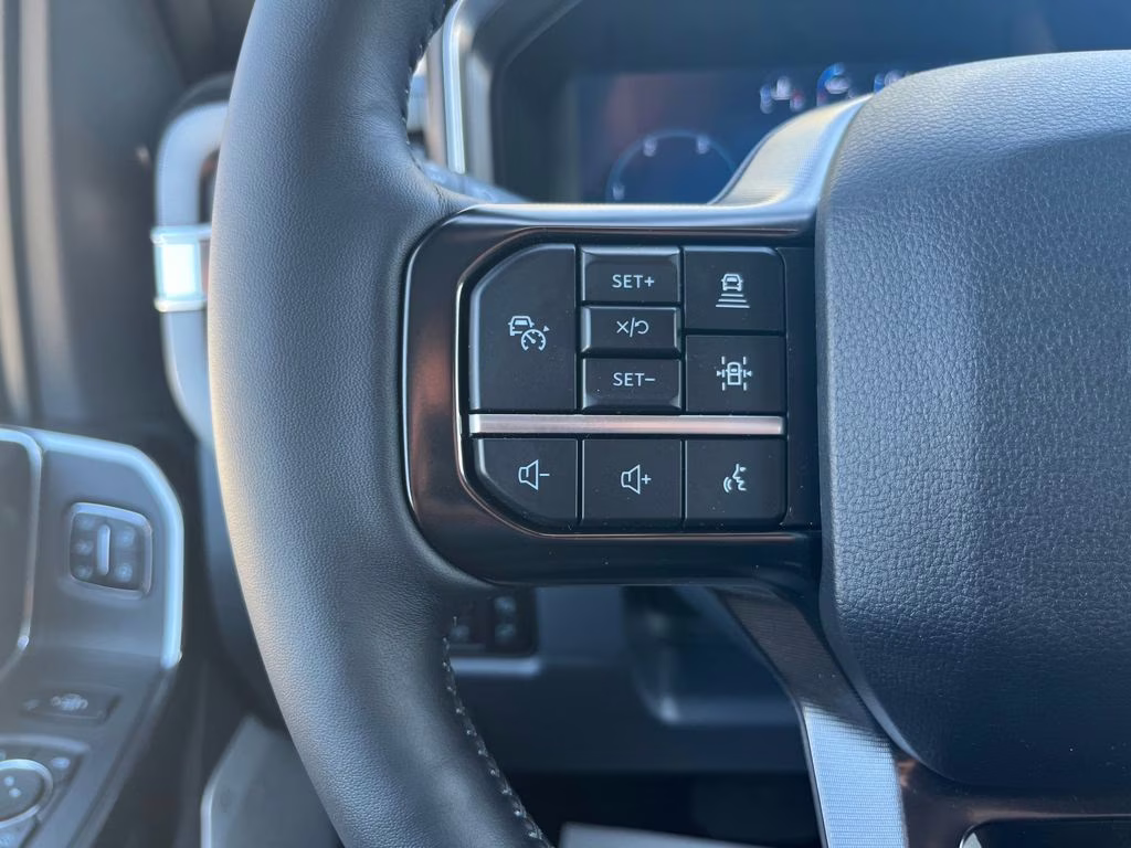 2026 White Metallic Ford Super Duty F-250 SRW Platinum 4X4 Truck