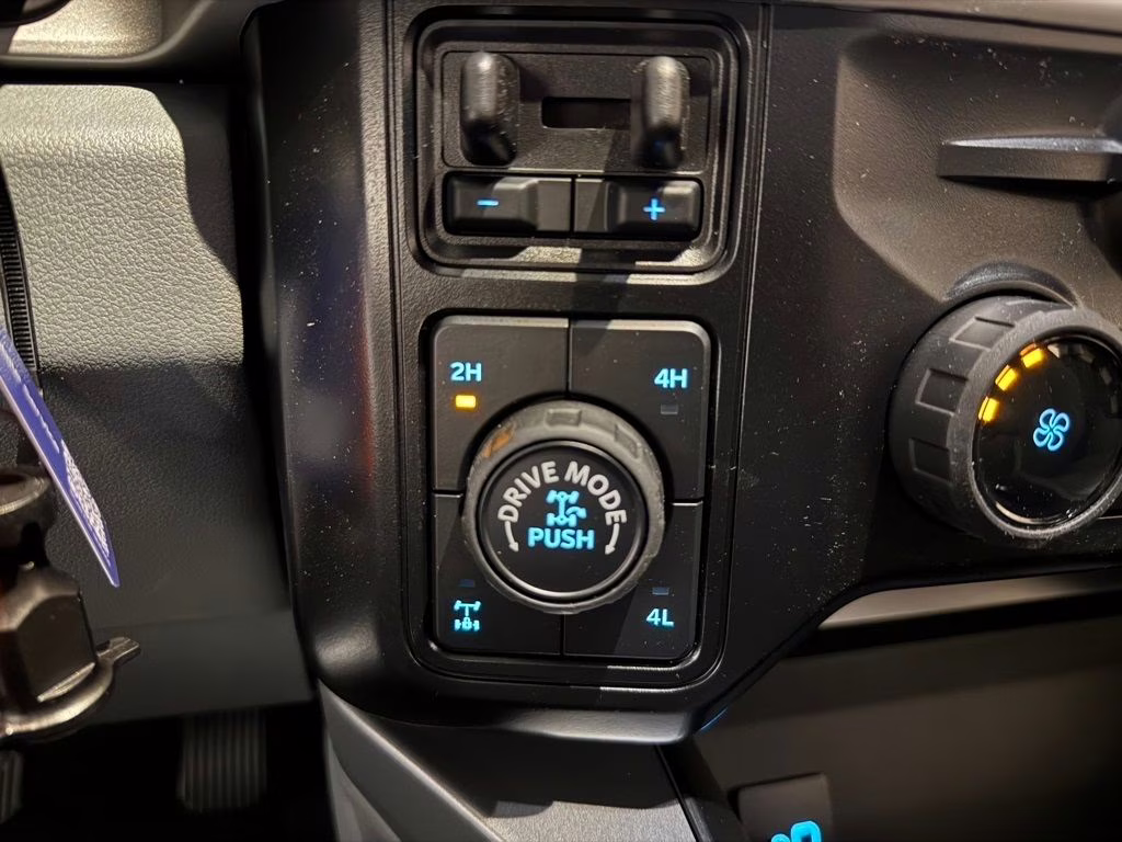 2026 Agate Black Metallic Ford Super Duty F-250 SRW XLT TREMOR 4X4 Truck