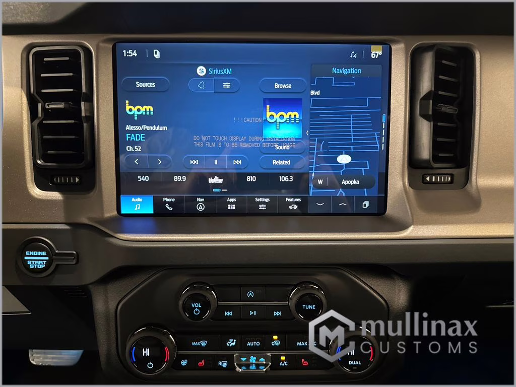 2026 Avalanche Gray Ford Bronco Outer Banks 4X4 SUV