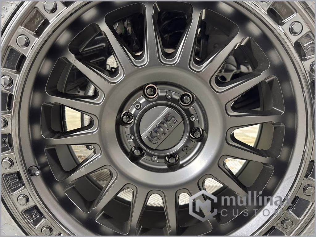 2026 Avalanche Gray Ford Bronco Outer Banks 4X4 SUV