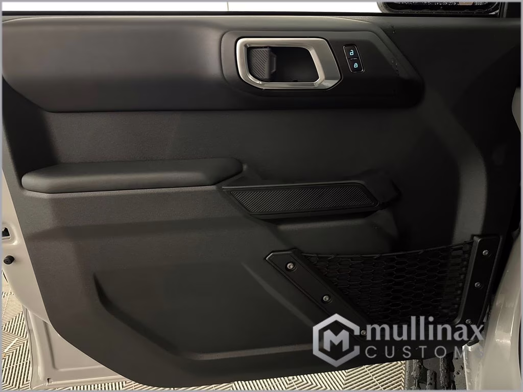 2026 Avalanche Gray Ford Bronco Outer Banks 4X4 SUV