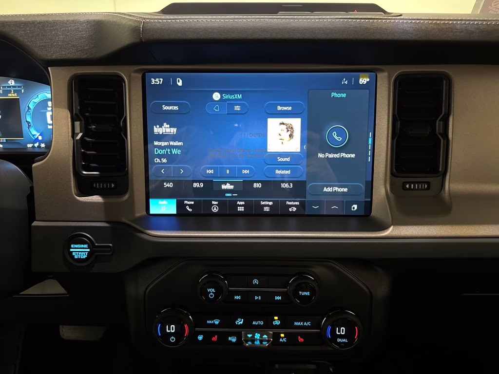 2026 Avalanche Gray Ford Bronco Outer Banks 4X4 SUV