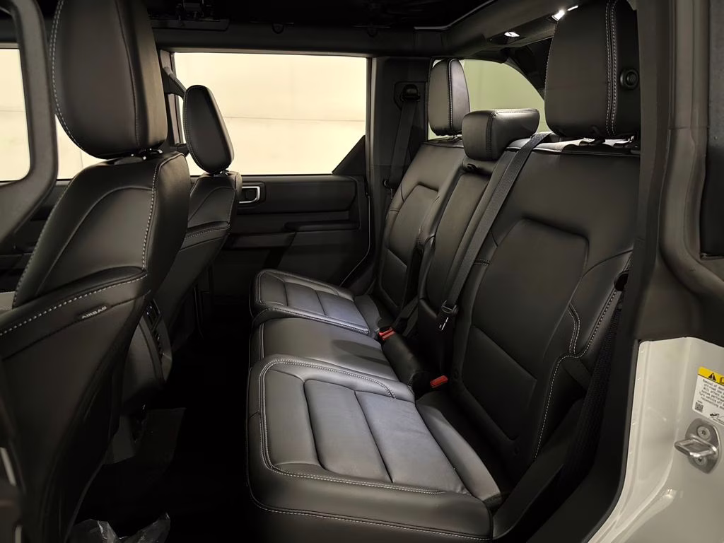 2026 Avalanche Gray Ford Bronco Outer Banks 4X4 SUV