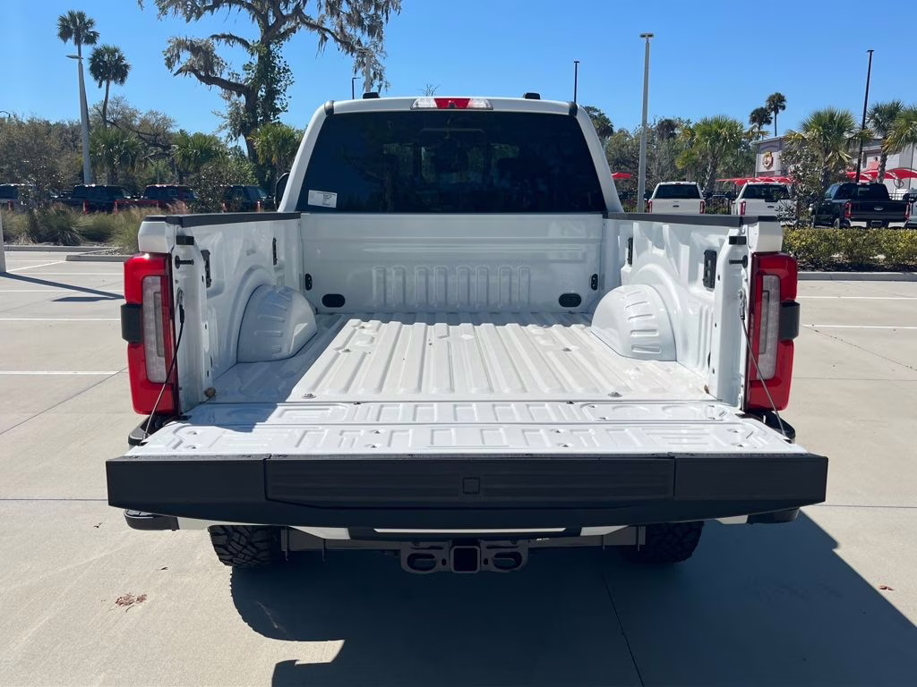 2026 White Metallic Ford Super Duty F-250 SRW Platinum 4X4 Truck