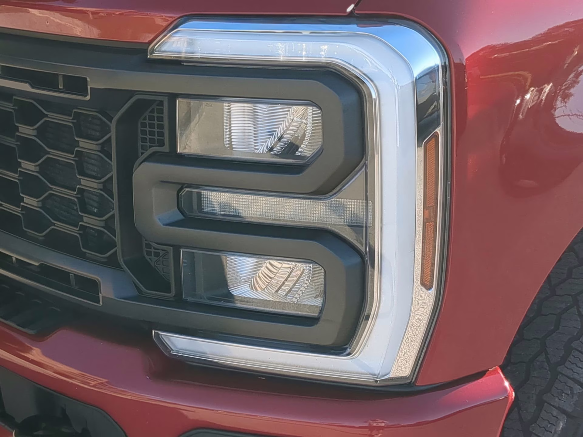 2024 Rapid Red Metallic Tinted Clearcoat Ford Super Duty F-250 SRW LARIAT Crew Cab Pickup 4X4 Truck