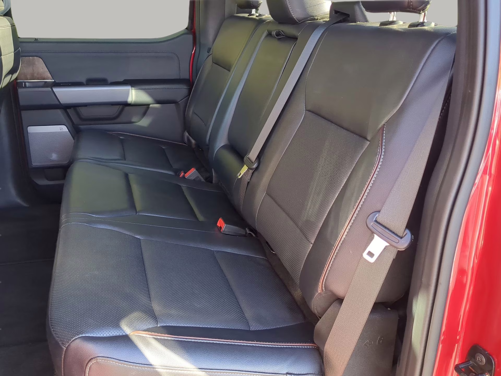 2024 Rapid Red Metallic Tinted Clearcoat Ford Super Duty F-250 SRW LARIAT Crew Cab Pickup 4X4 Truck