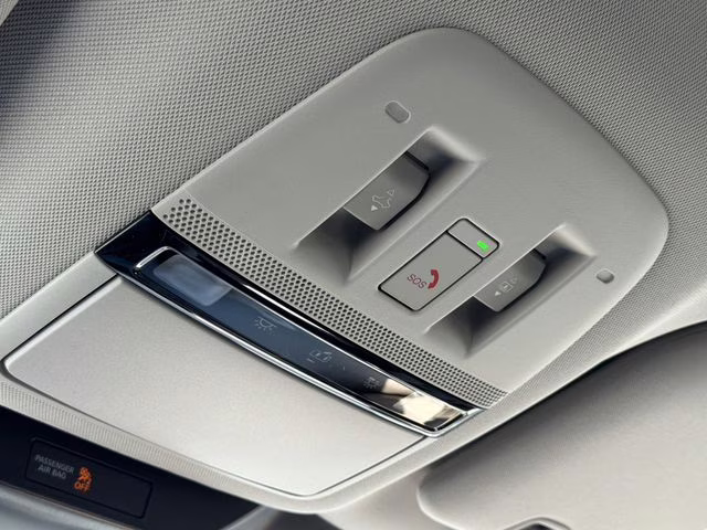 2026 Everest White Pearl/Black Nissan Murano Platinum AWD SUV