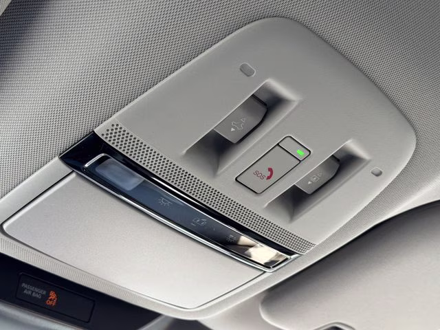 2026 Everest White Pearl/Black Nissan Murano Platinum AWD SUV