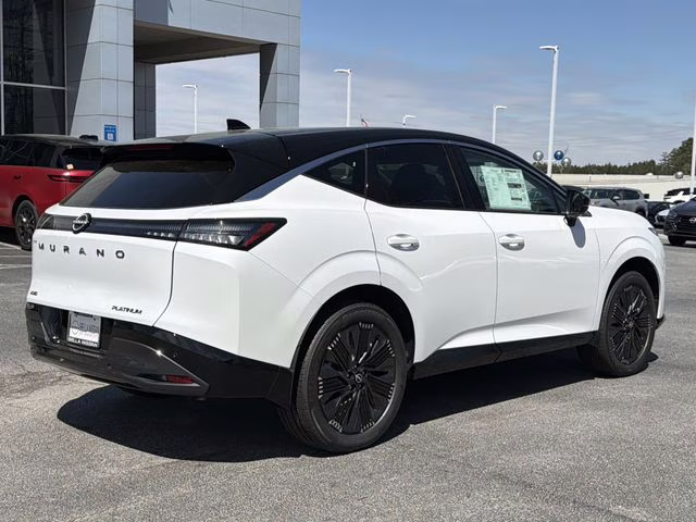 2026 Everest White Pearl/Black Nissan Murano Platinum AWD SUV