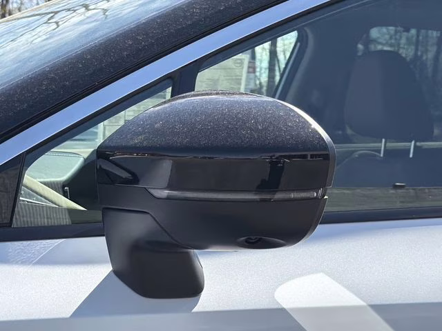 2026 Everest White Pearl/Black Nissan Murano Platinum AWD SUV