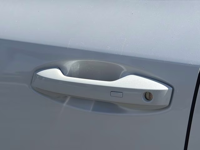 2026 Everest White Pearl/Black Nissan Murano Platinum AWD SUV