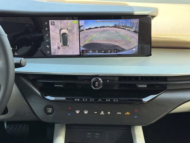 2026 Everest White Pearl/Black Nissan Murano Platinum AWD SUV