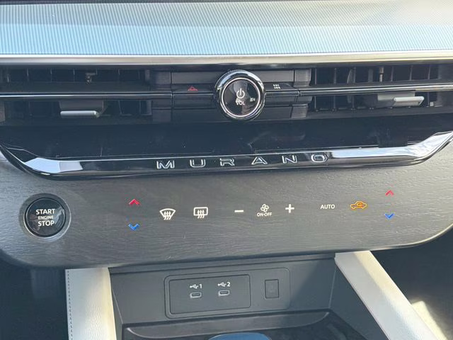 2026 Everest White Pearl/Black Nissan Murano Platinum AWD SUV