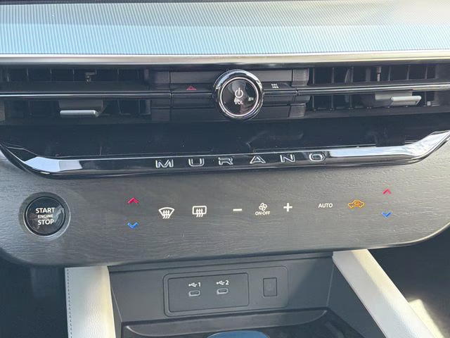 2026 Everest White Pearl/Black Nissan Murano Platinum AWD SUV