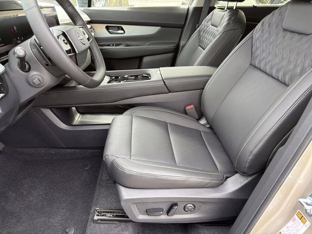 2026 Champagne Silver Metallic Nissan Murano Platinum AWD SUV