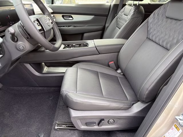 2026 Champagne Silver Metallic Nissan Murano Platinum AWD SUV