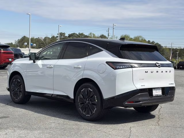 2026 Everest White Pearl/Black Nissan Murano Platinum AWD SUV