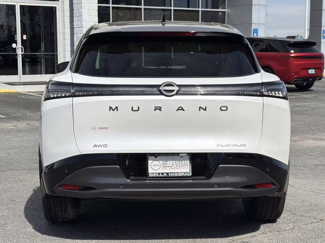 2026 Everest White Pearl/Black Nissan Murano Platinum AWD SUV