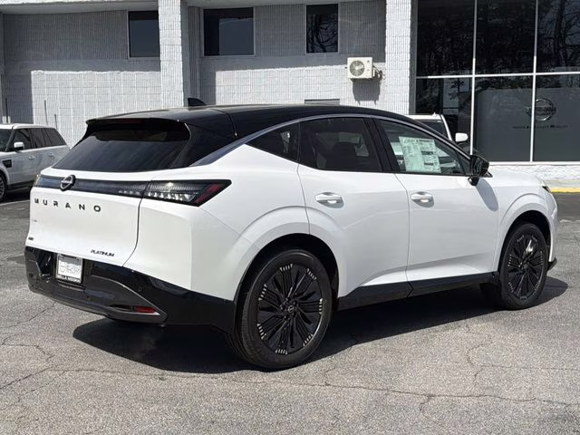 2026 Everest White Pearl/Black Nissan Murano Platinum AWD SUV