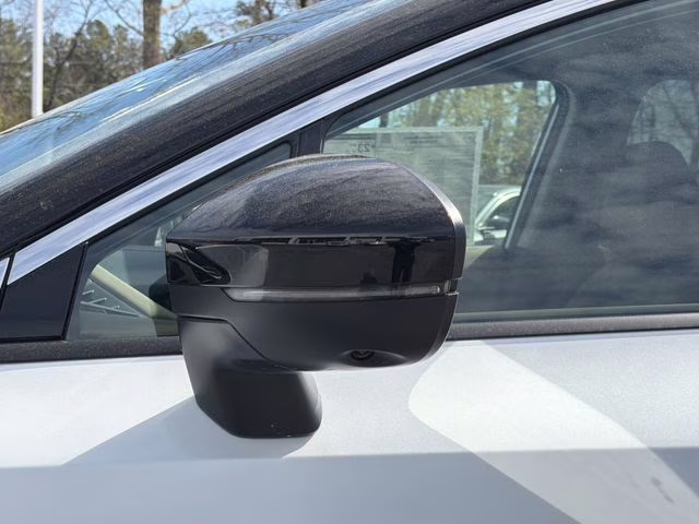 2026 Everest White Pearl/Black Nissan Murano Platinum AWD SUV