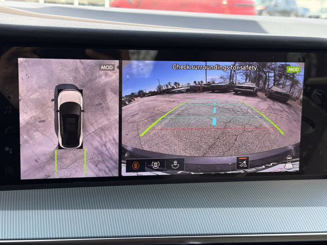 2026 Everest White Pearl/Black Nissan Murano Platinum AWD SUV