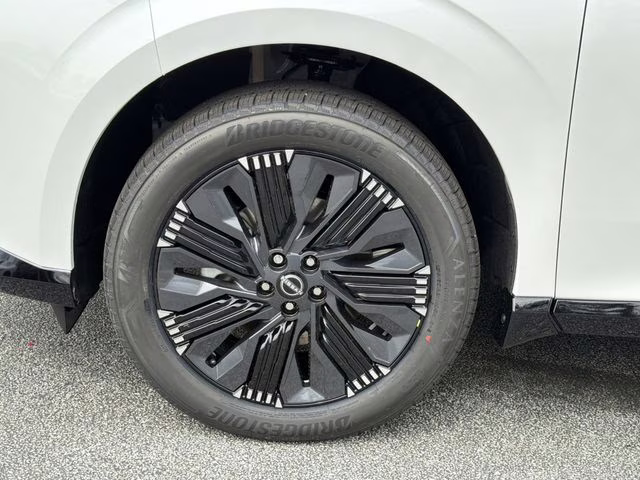 2026 Everest White Pearl/Black Nissan Murano Platinum AWD SUV