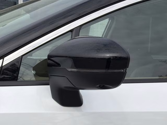 2026 Everest White Pearl/Black Nissan Murano Platinum AWD SUV