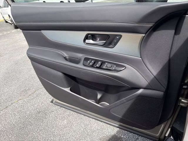 2026 Champagne Silver Metallic Nissan Murano Platinum AWD SUV