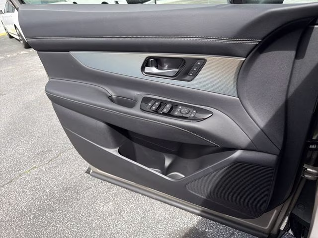 2026 Champagne Silver Metallic Nissan Murano Platinum AWD SUV