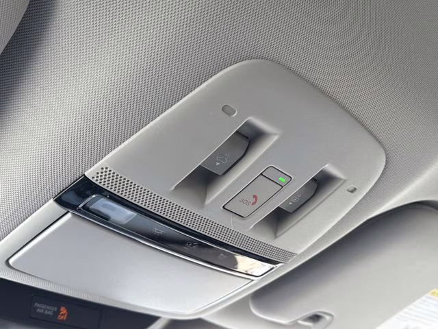 2026 Everest White Pearl/Black Nissan Murano Platinum AWD SUV