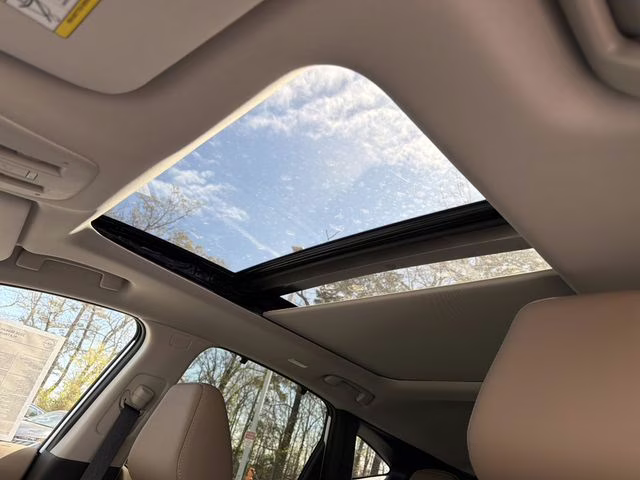 2026 Everest White Pearl/Black Nissan Murano Platinum AWD SUV