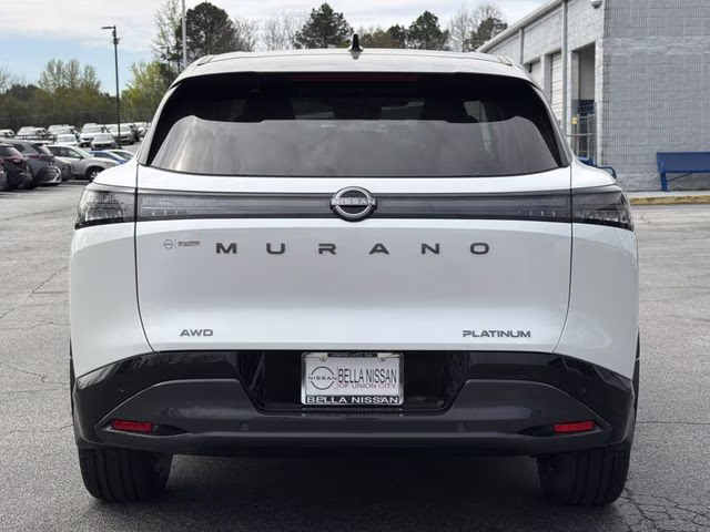 2026 Everest White Pearl/Black Nissan Murano Platinum AWD SUV