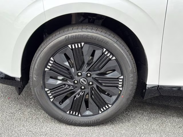 2026 Everest White Pearl/Black Nissan Murano Platinum AWD SUV