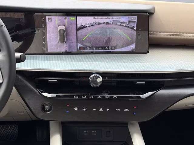 2026 Everest White Pearl/Black Nissan Murano Platinum AWD SUV